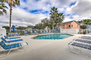 Less Than 8 Mi to Disney Getaway with Deck in Kissimmee!